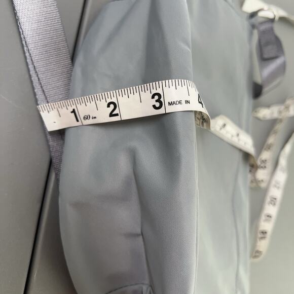 Lululemon All Night Festival Bag 5L Grey/Silver Crossbody Pockets Zippers - Picture 10 of 12